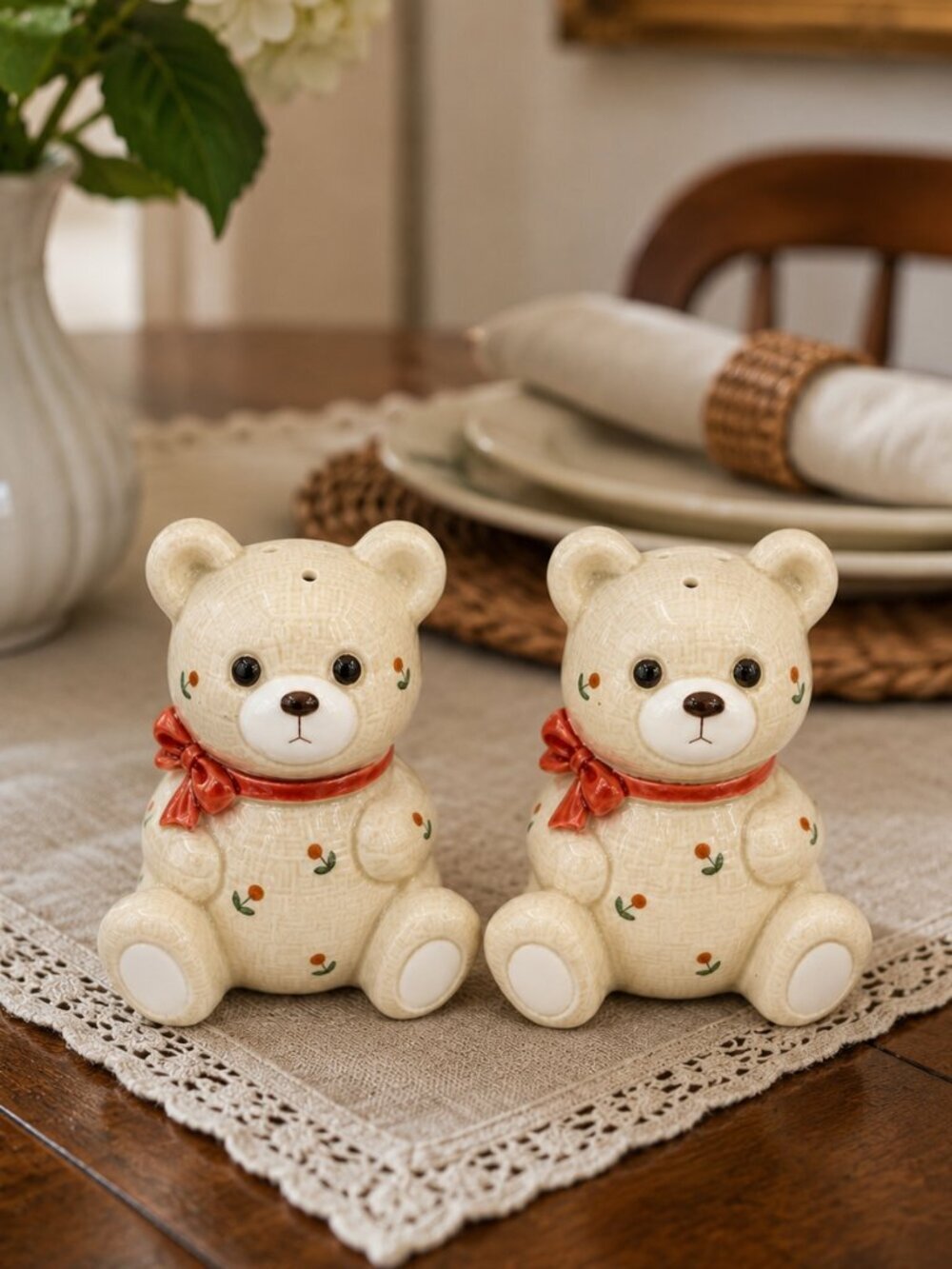Vintage Otagiri Japan Teddy Bear Salt & Pepper Shakers Floral Bow Set